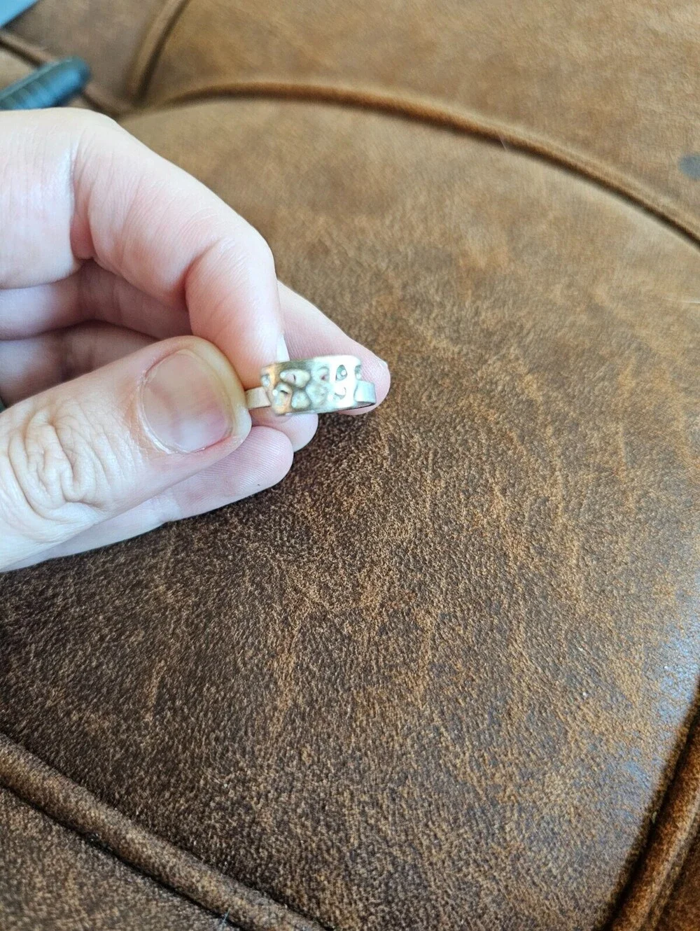 Womens Sz 8 Silver Tone Simple modernist ring